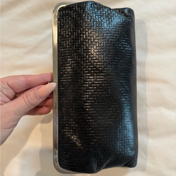 Hobo Lauren Clutch-Wallet - Picture 1 of 6